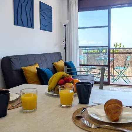 Blue Marine Apartment *